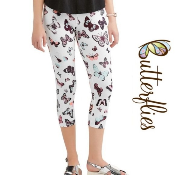 NOBO Pants - 🆕️ Butterflies Multi on White Capri Leggings - L
